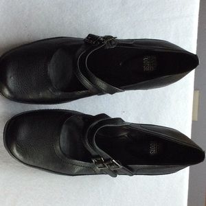 Black shoes